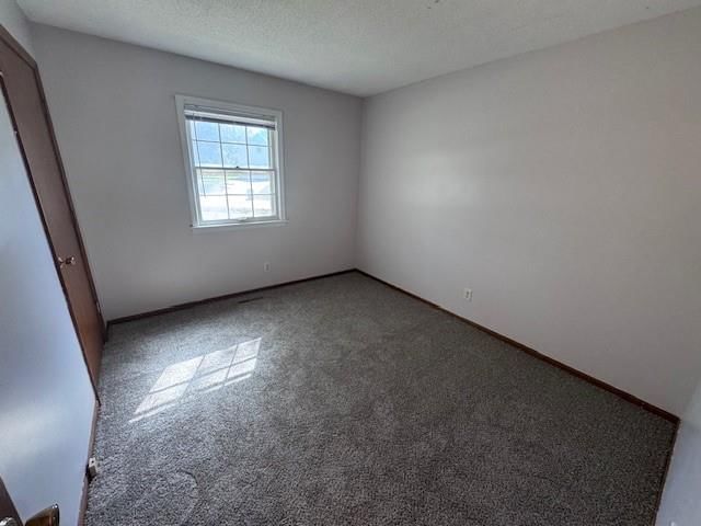 19609 Newton Avenue — photo 13