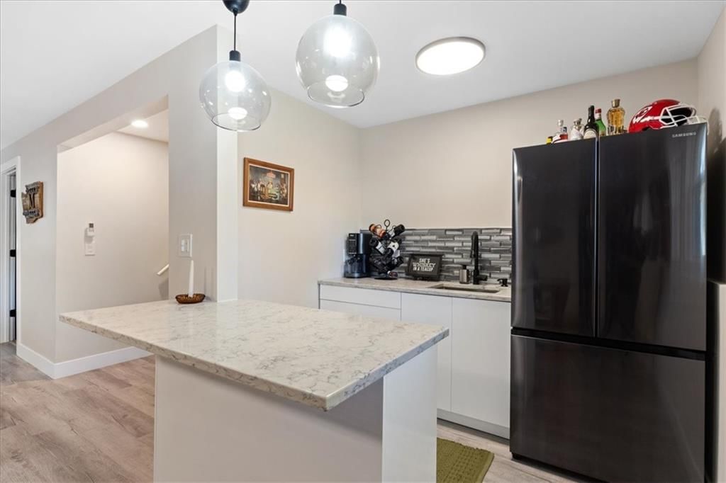 9757 Glenwood Street — photo 33