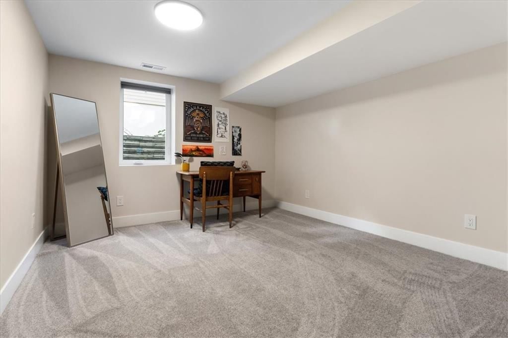 9757 Glenwood Street — photo 36