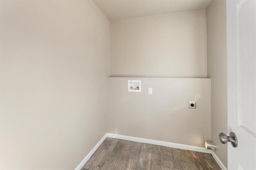 401 E Lucy Street — photo 19