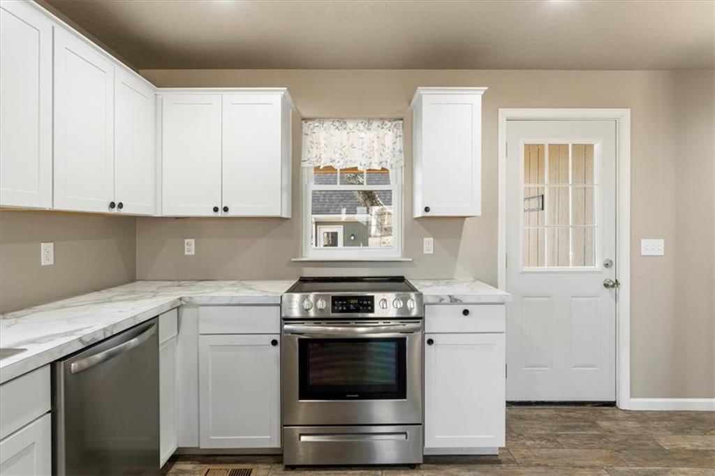 401 E Lucy Street — photo 10