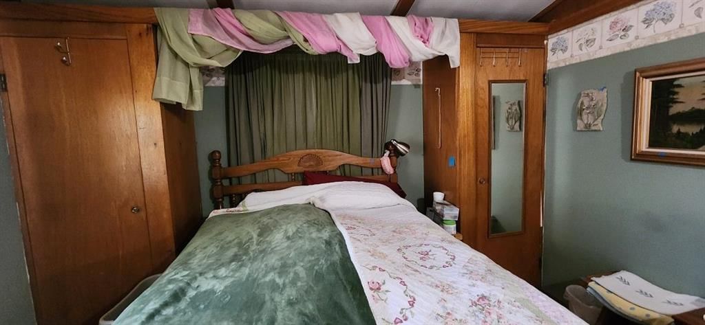 422 S Webster Street — photo 12