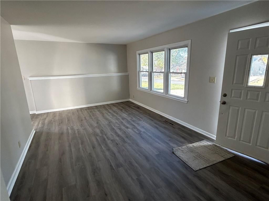 601 NE 67th Place — photo 3