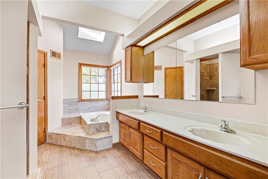 11512 Conser Street — photo 18