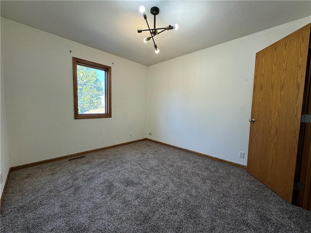 718 W Main Street — photo 7