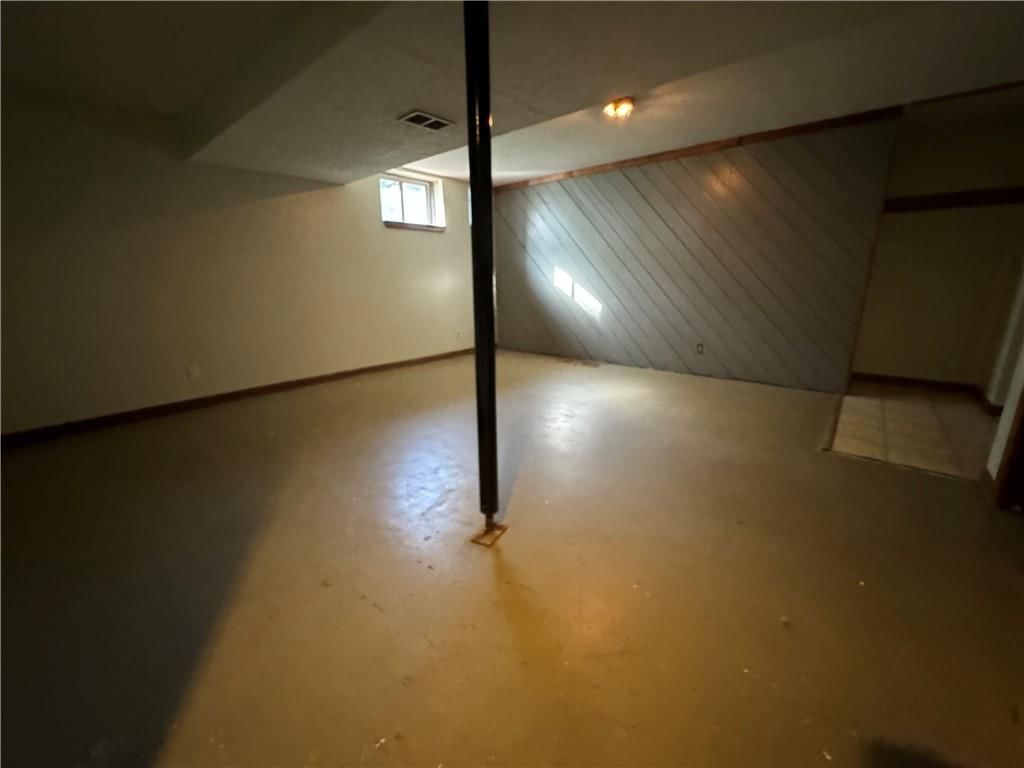 718 W Main Street — photo 10