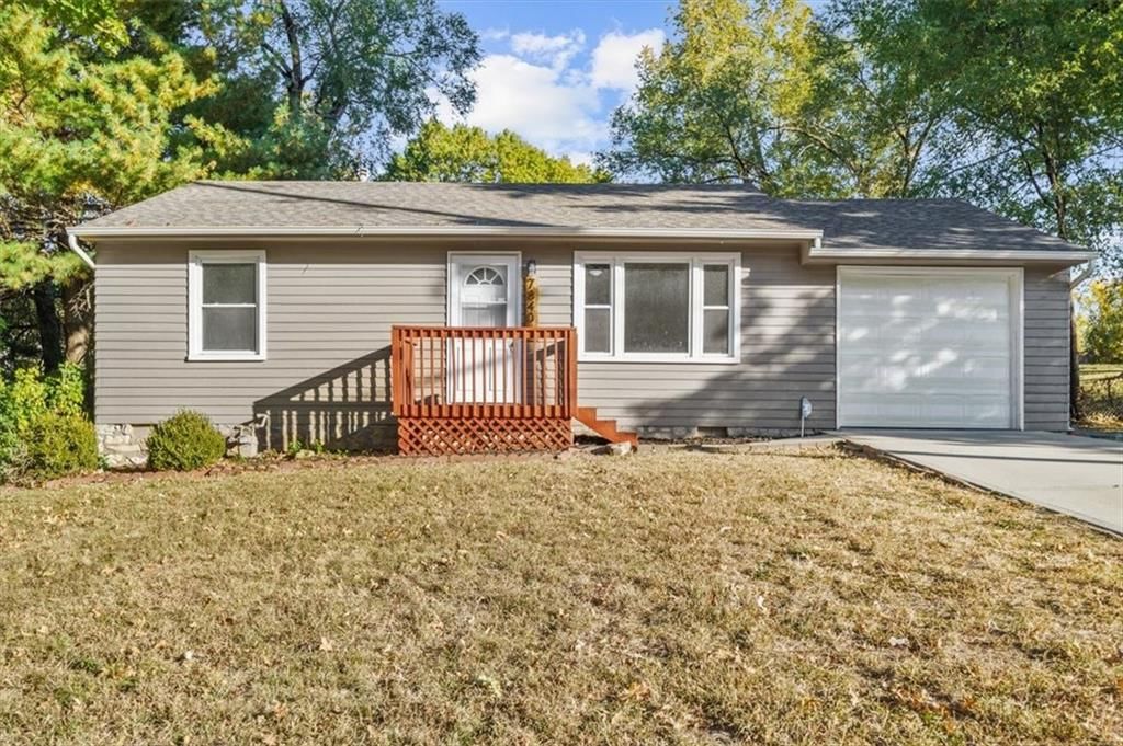 7840 Waverly Avenue — photo 2