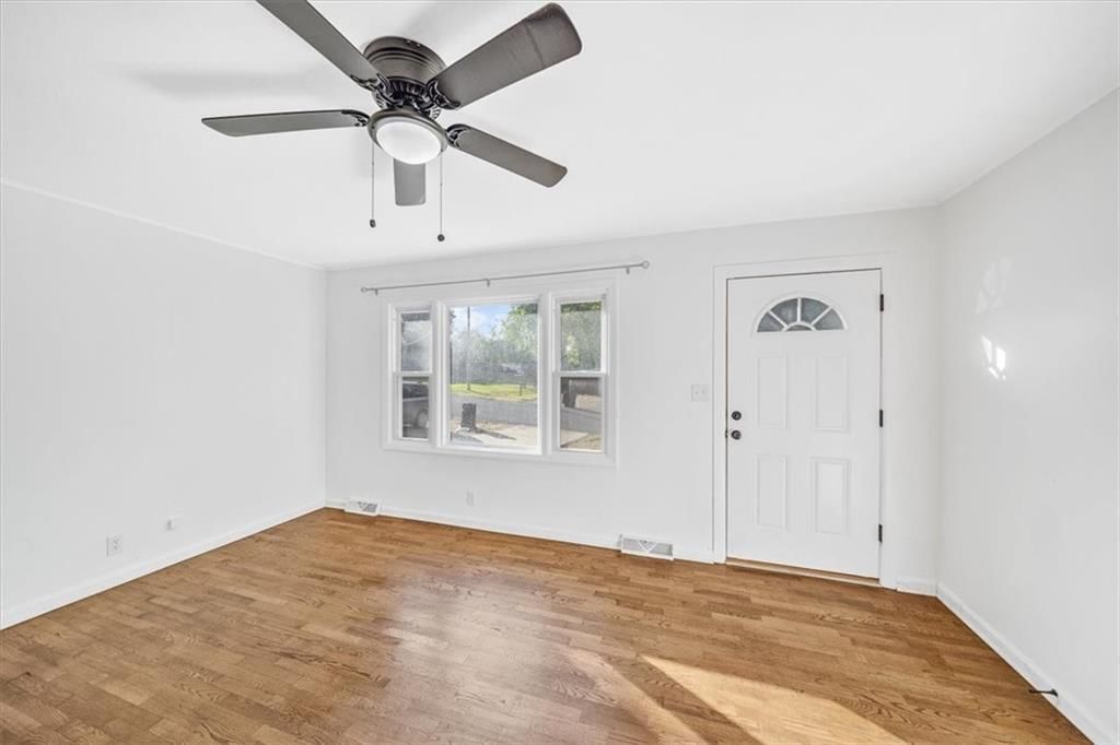 7840 Waverly Avenue — photo 4