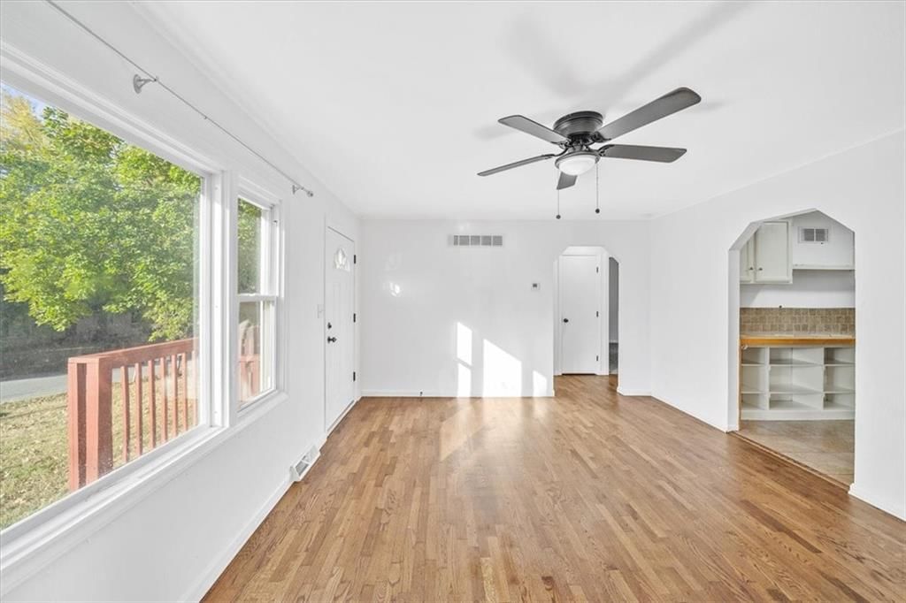7840 Waverly Avenue — photo 5