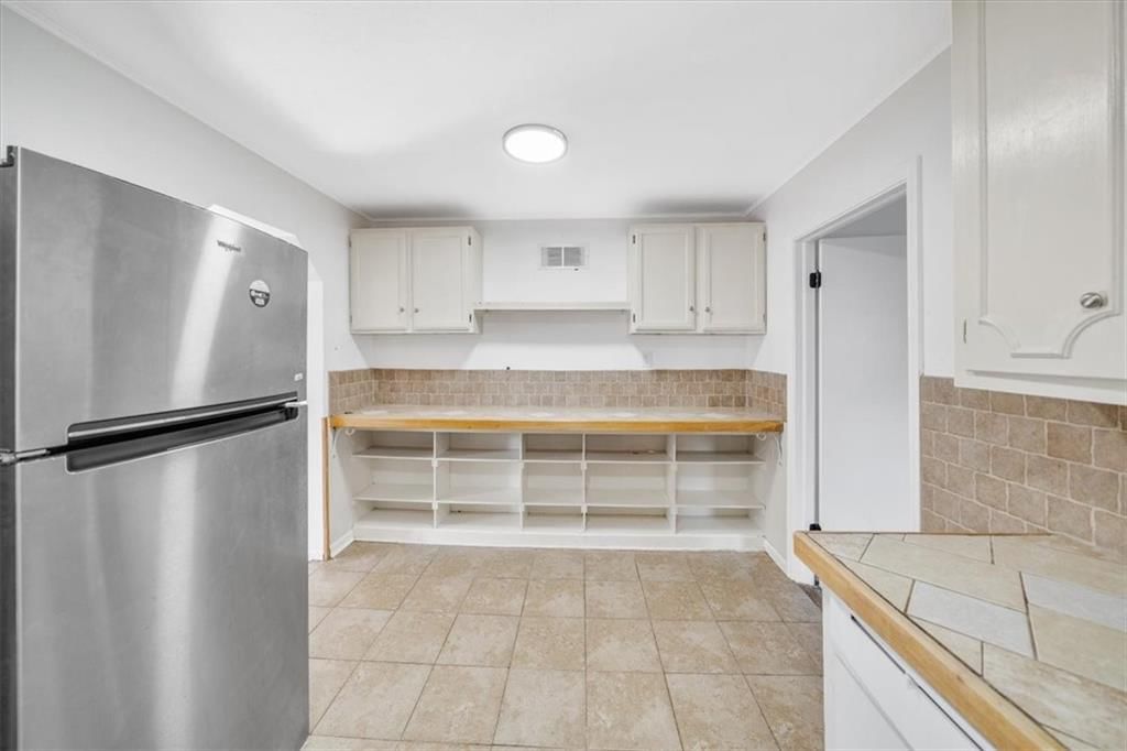 7840 Waverly Avenue — photo 10
