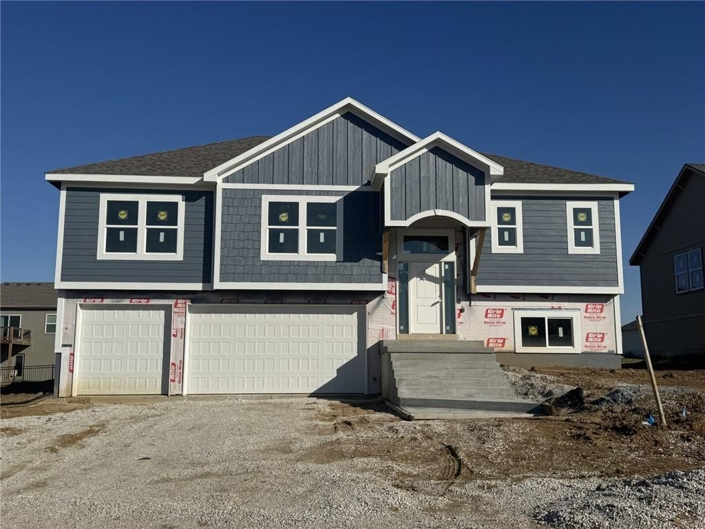 15618 Sheridan Court, Basehor, KS