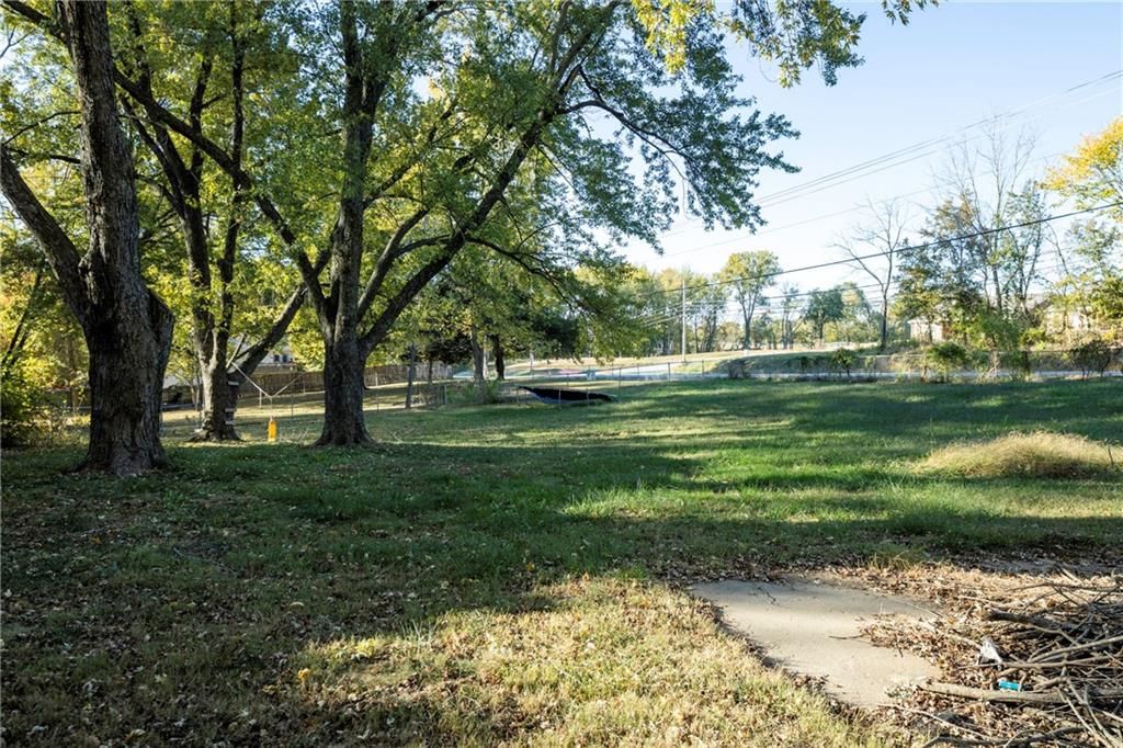 6 SE 140th Road — photo 35