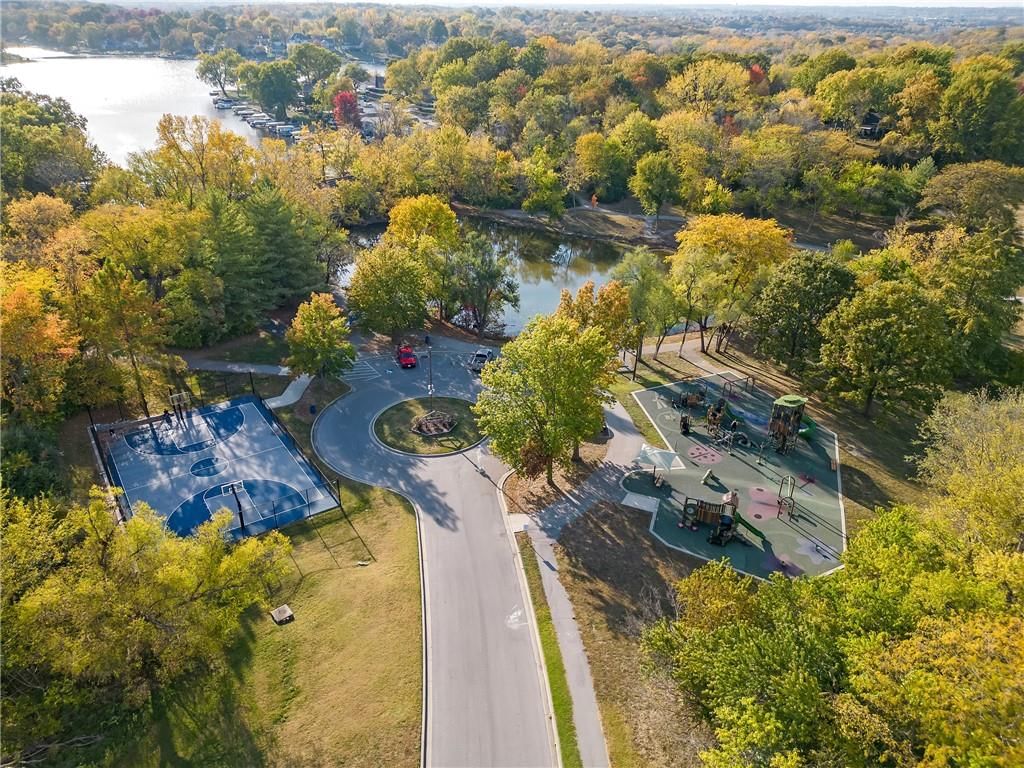 3604 NW Applewood Court — photo 33