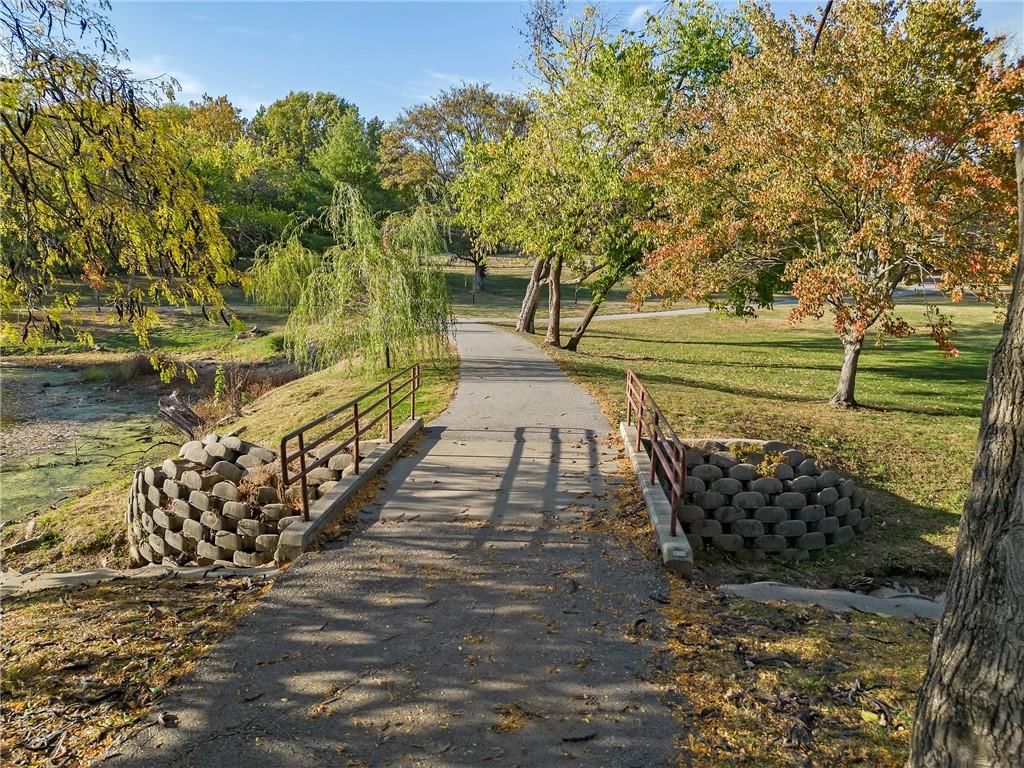 3604 NW Applewood Court — photo 36