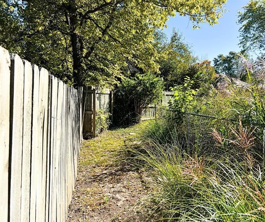 111 Jamar Drive — photo 33