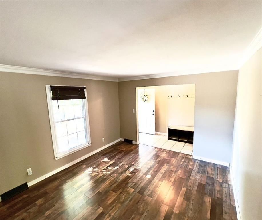 111 Jamar Drive — photo 10
