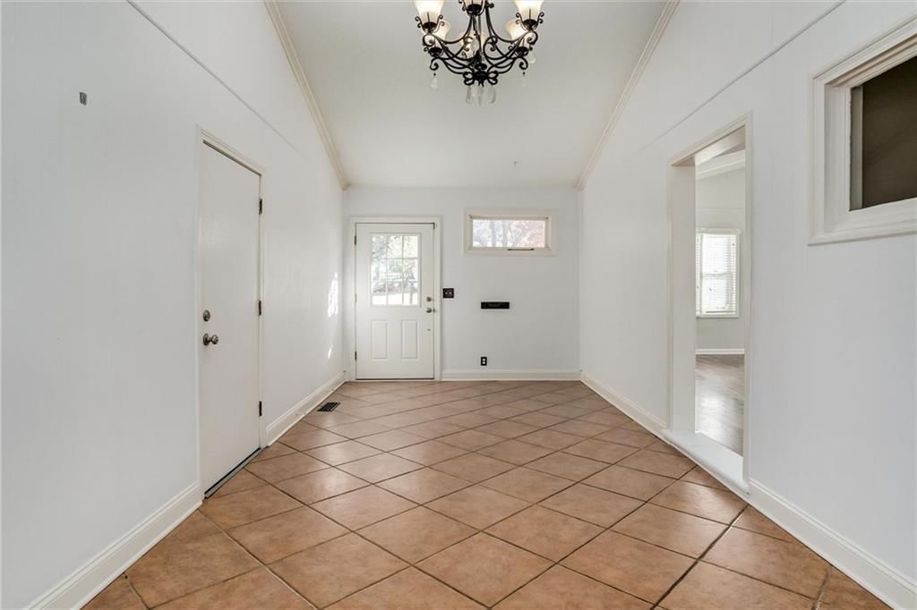 7748 Fontana Street — photo 4