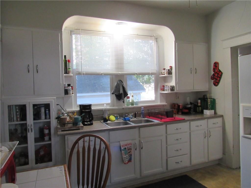 110 E 11th Street — photo 12