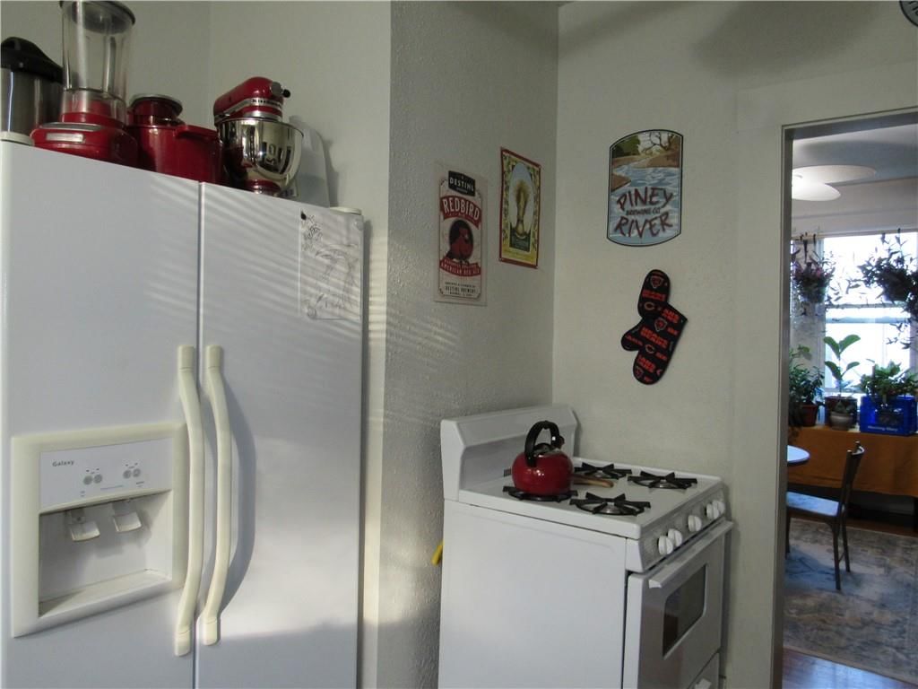 110 E 11th Street — photo 14