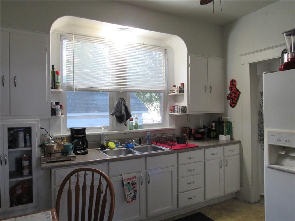 110 E 11th Street — photo 16