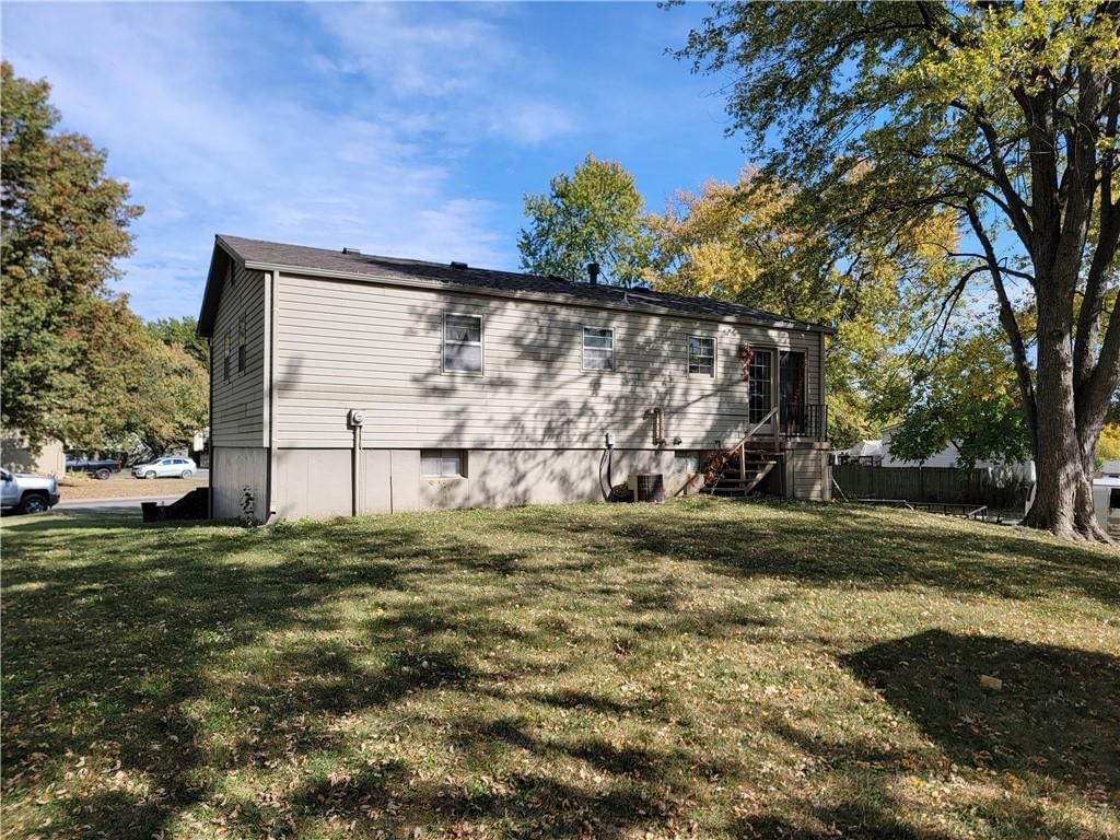 714 NE Westwind Drive — photo 4