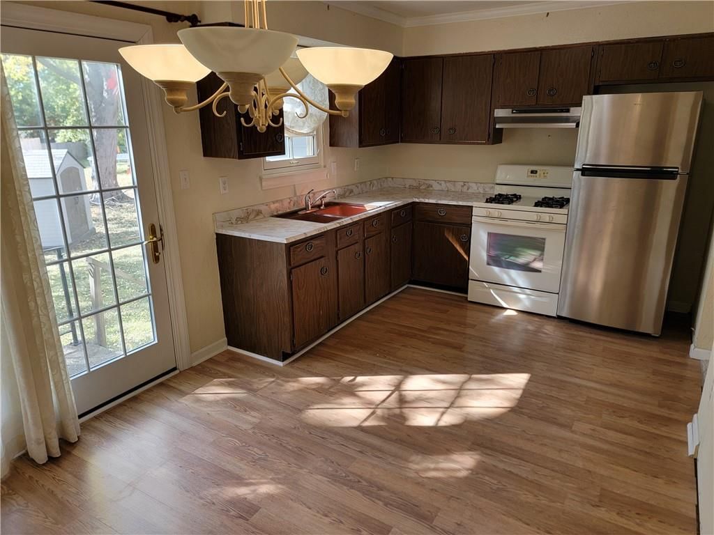 714 NE Westwind Drive — photo 8