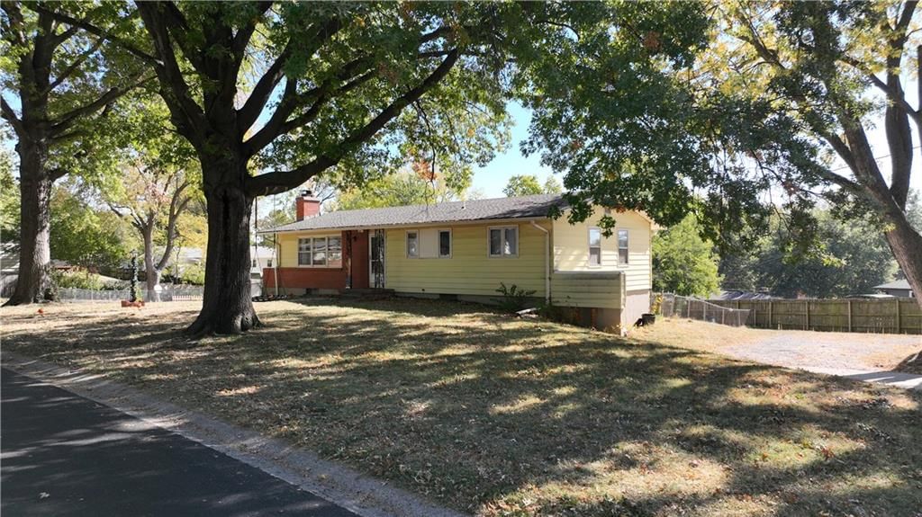 6207 NW Klamm Drive — photo 11