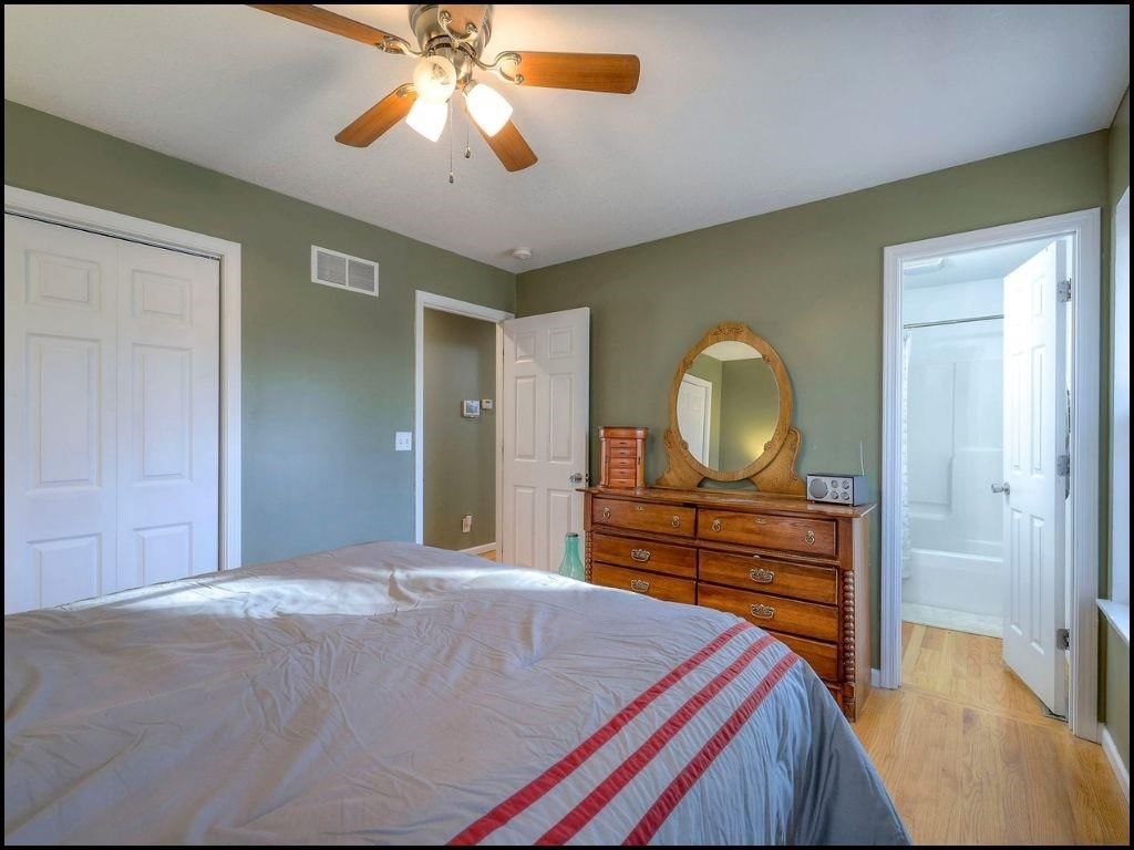 938 E Market Street — photo 27