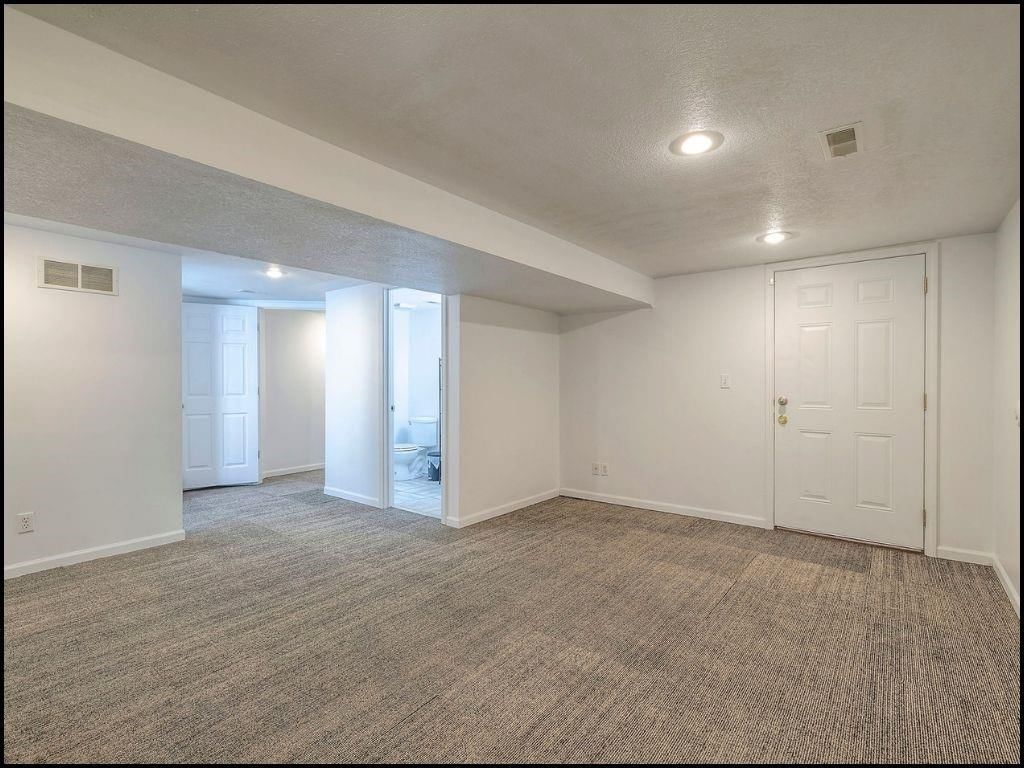 938 E Market Street — photo 30
