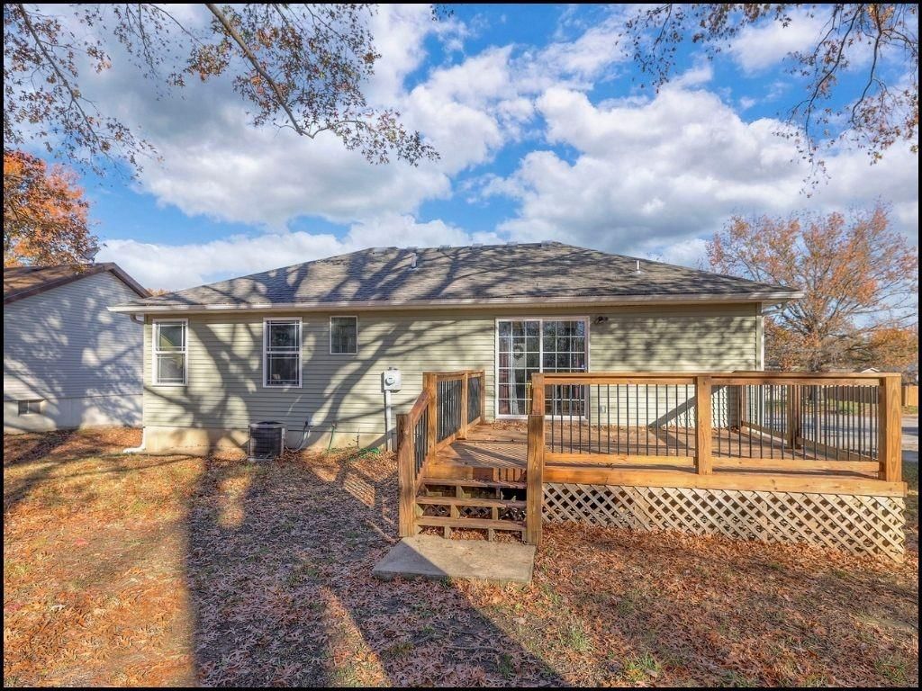 938 E Market Street — photo 35