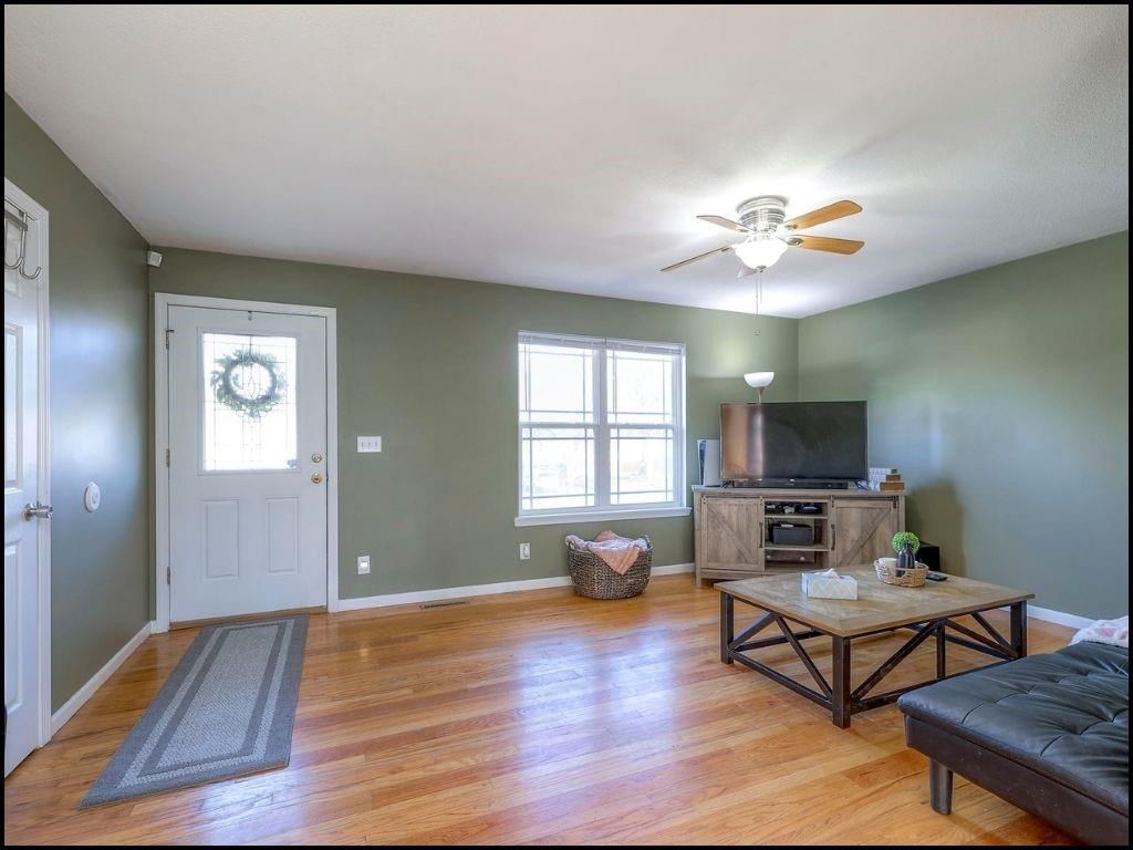 938 E Market Street — photo 5