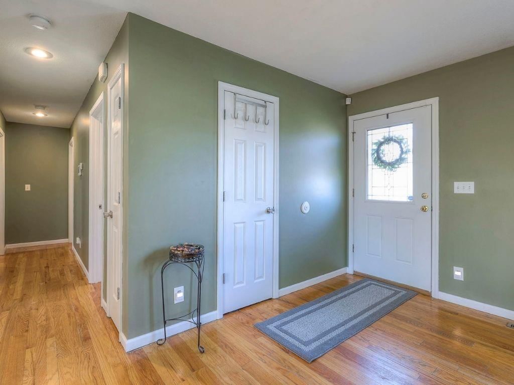 938 E Market Street — photo 8