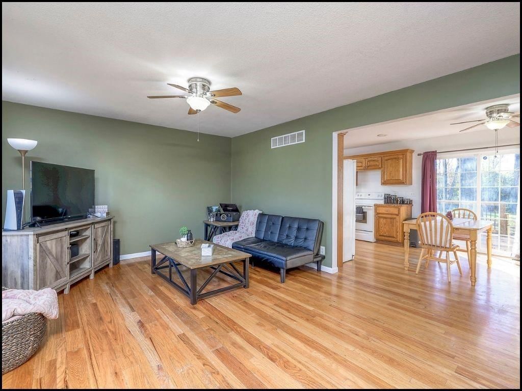 938 E Market Street — photo 9