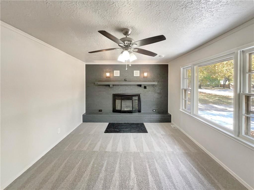 8210 Laurel Avenue — photo 3