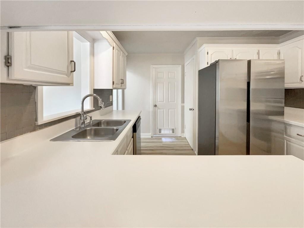 8210 Laurel Avenue — photo 6