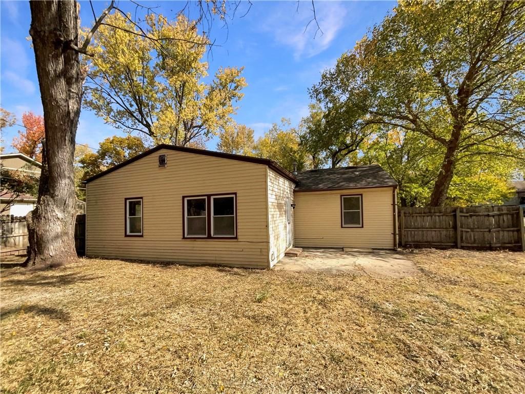 8210 Laurel Avenue — photo 8