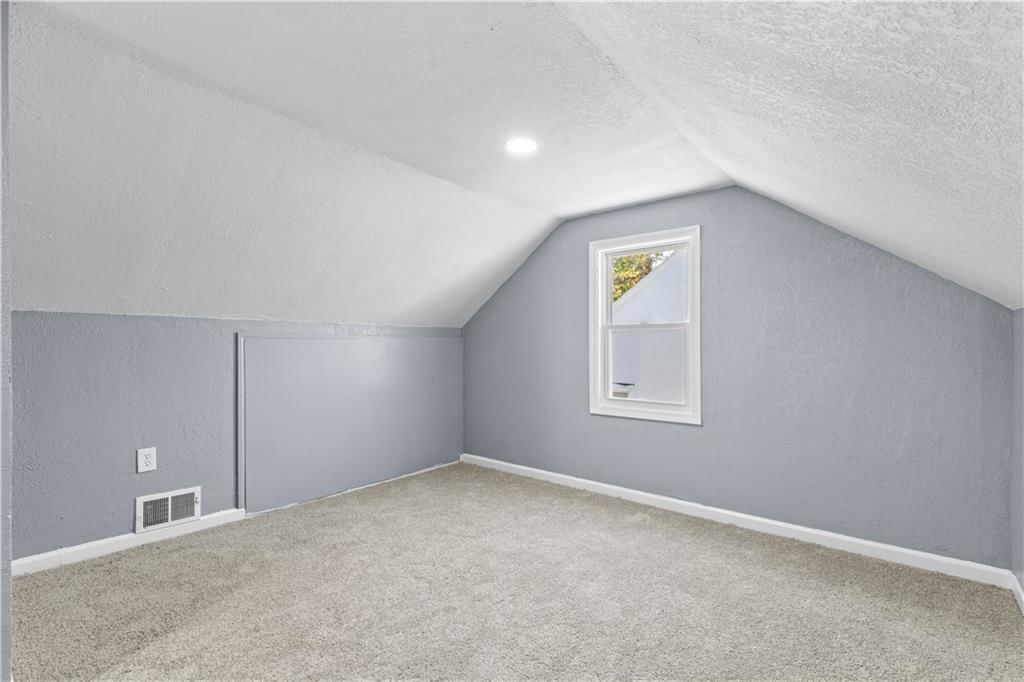 3819 E 53rd Terrace — photo 13