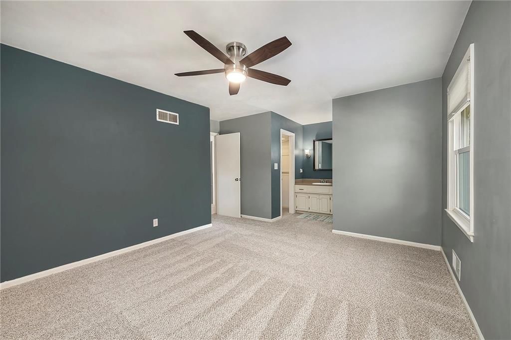 10628 W 102 Street — photo 13