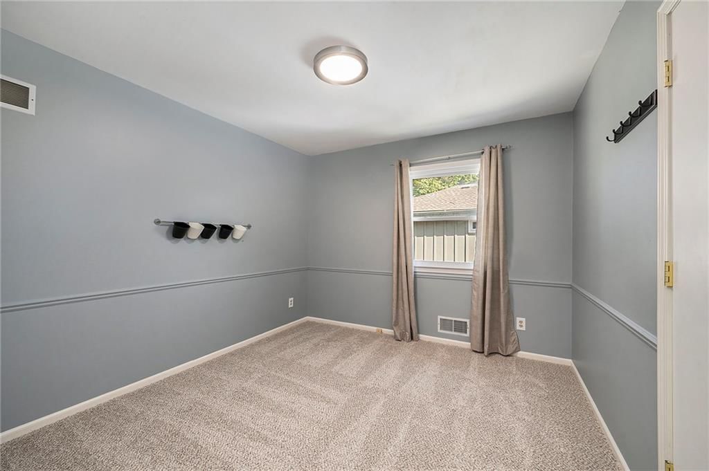 10628 W 102 Street — photo 16