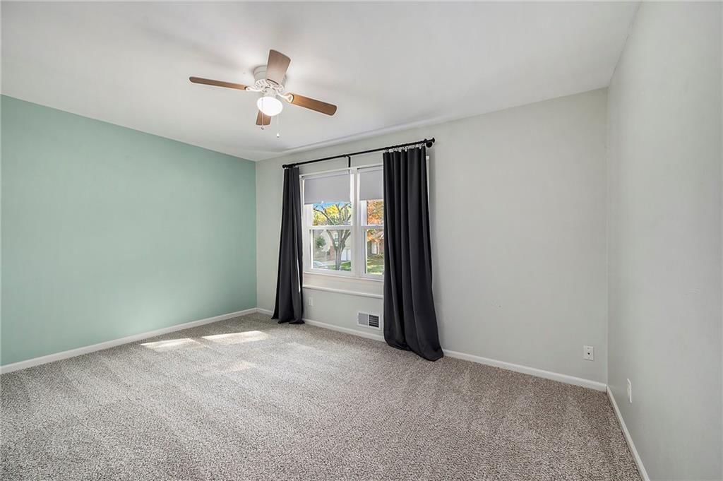 10628 W 102 Street — photo 17