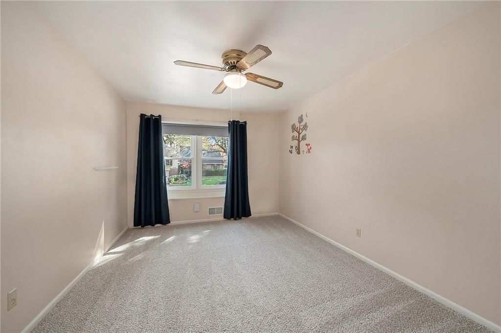 10628 W 102 Street — photo 18