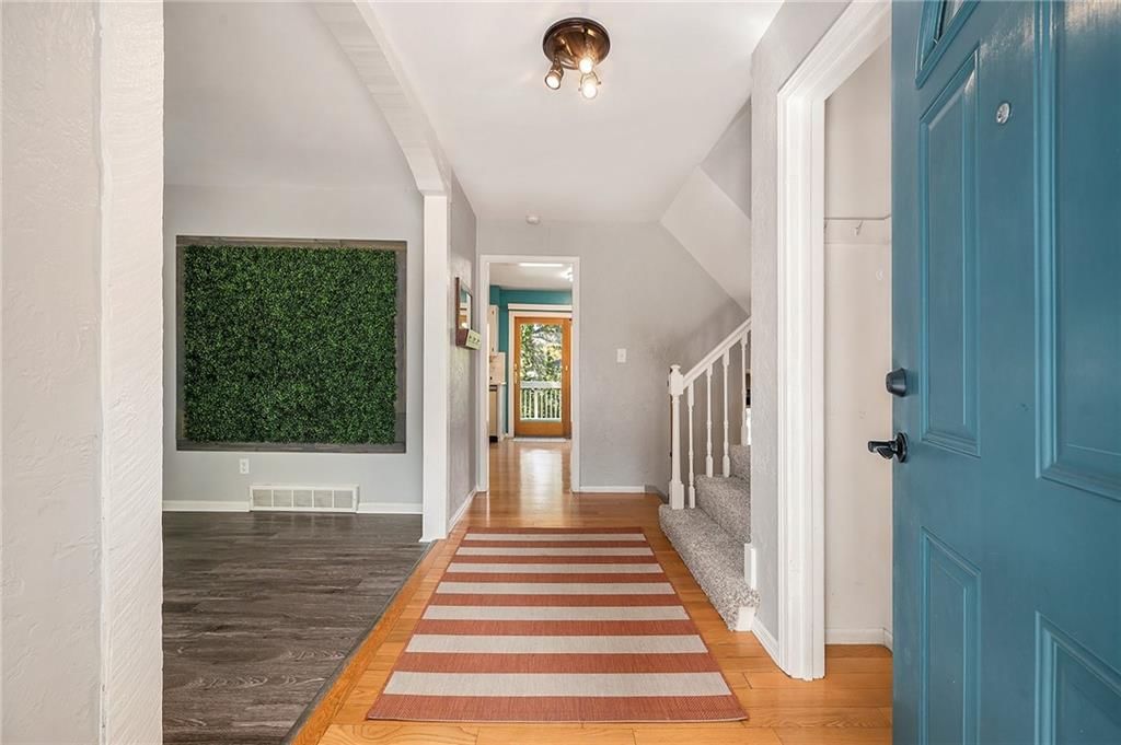 10628 W 102 Street — photo 5