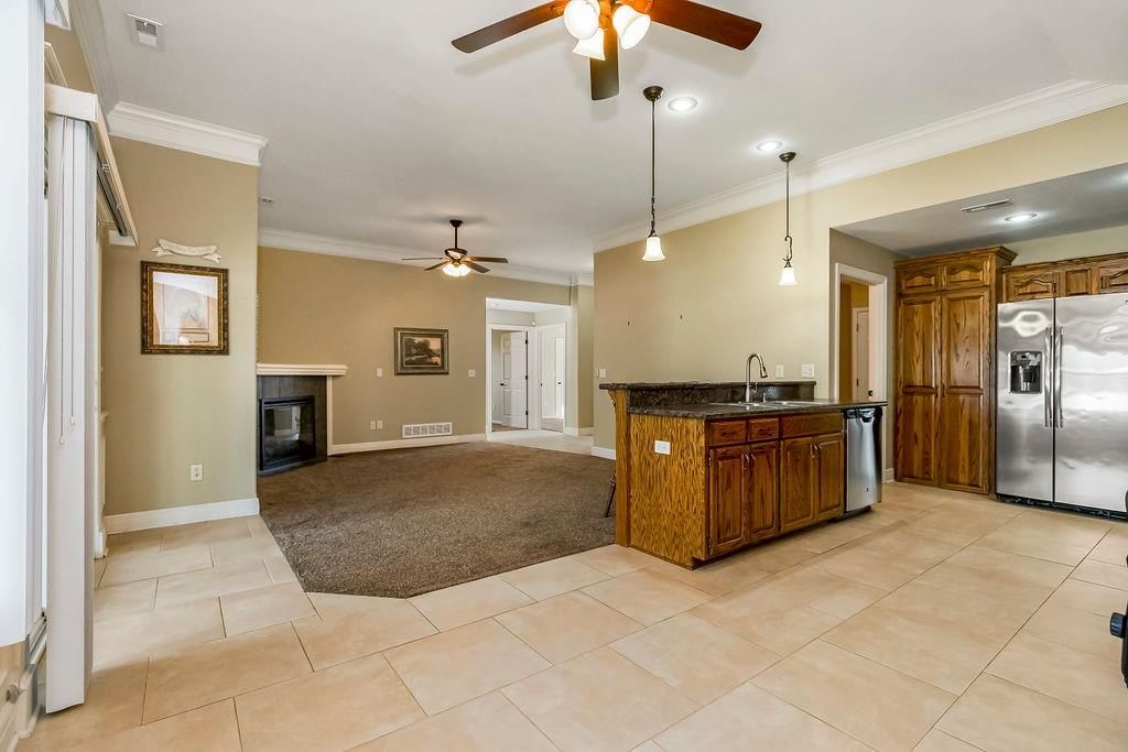 1702 NW Creekland Drive — photo 8