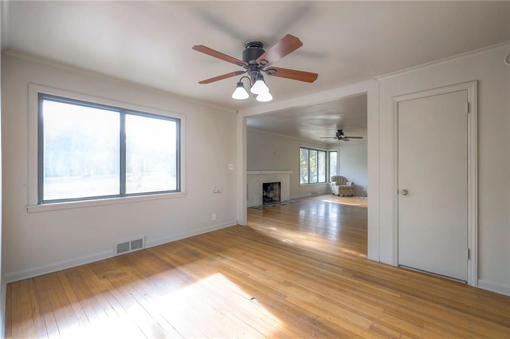 7610 Ward Parkway — photo 11