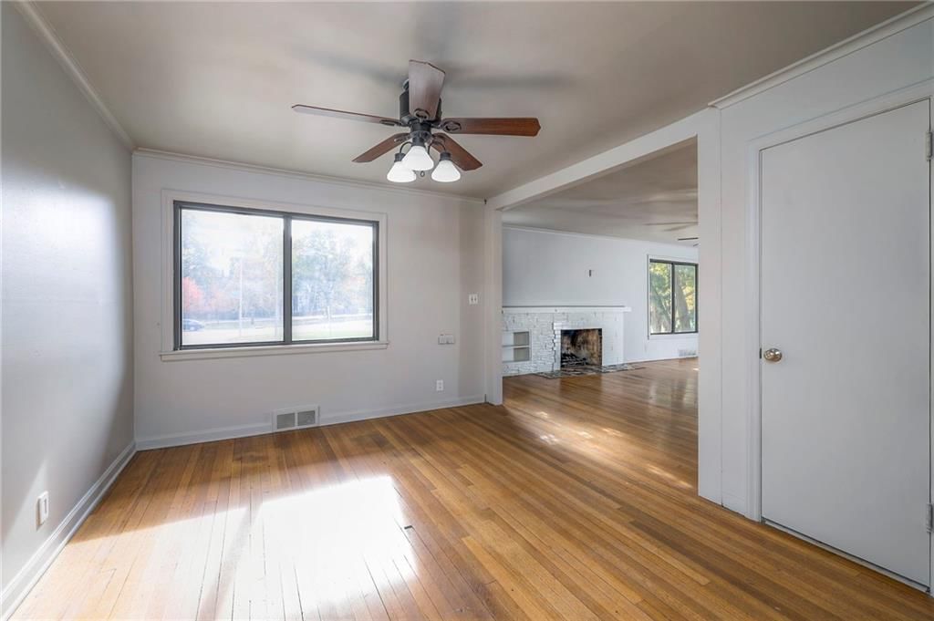 7610 Ward Parkway — photo 12
