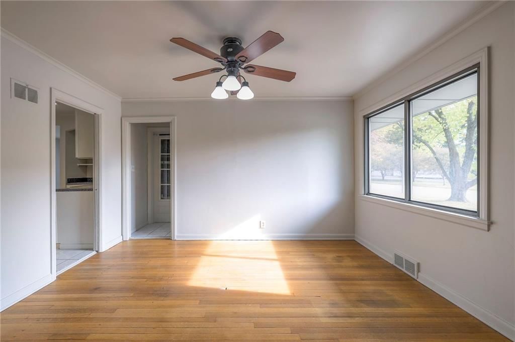 7610 Ward Parkway — photo 14