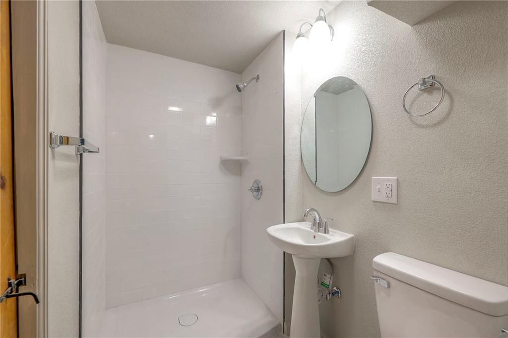 7610 Ward Parkway — photo 34