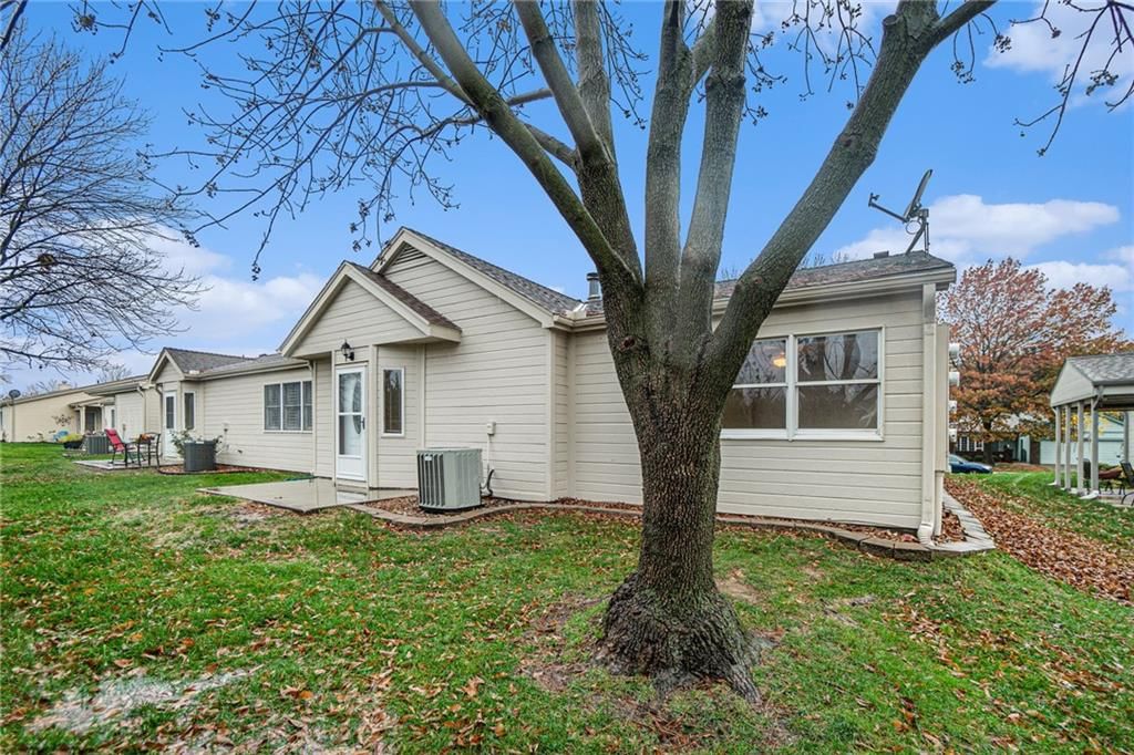 6523 NW Revere Drive — photo 3
