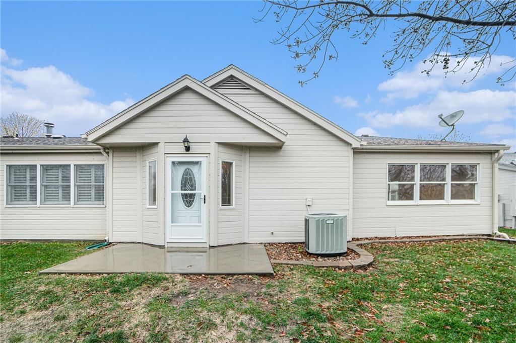 6523 NW Revere Drive — photo 4