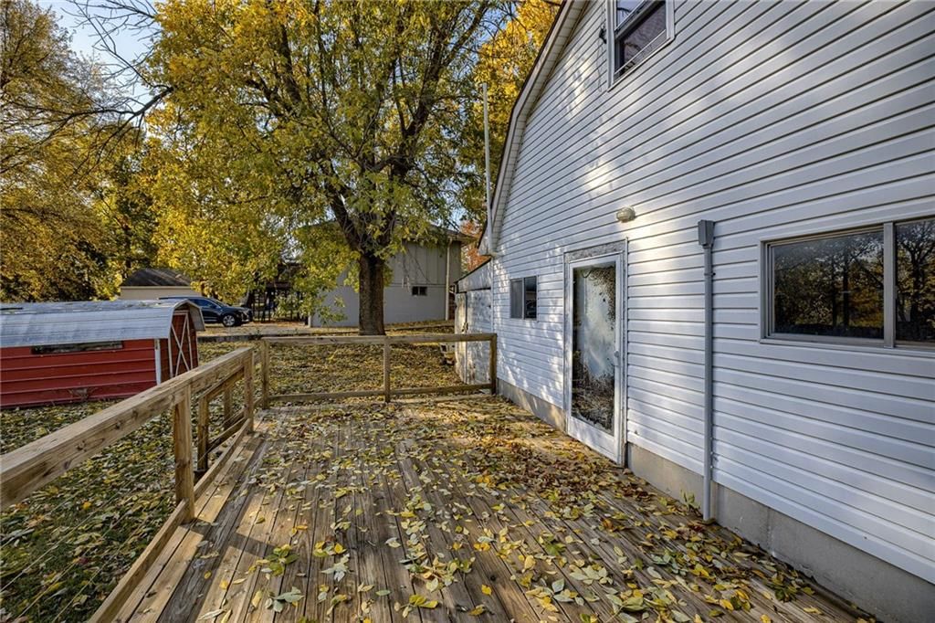 301 NE Cookingham Drive — photo 24
